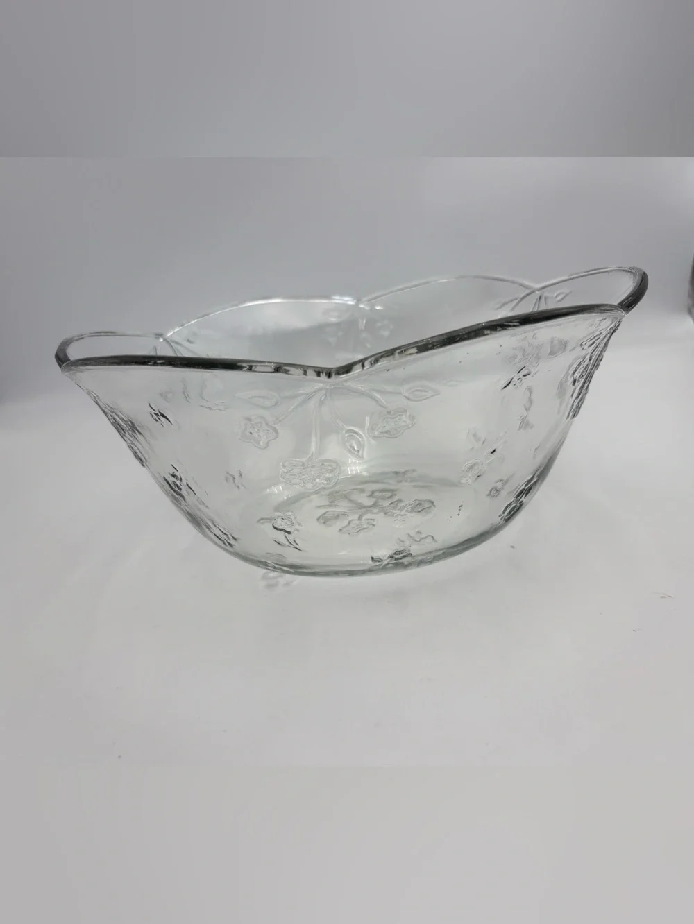 Vintage Anchor Hocking “Savannah” Floral Embossed Large Clear Glass Serving Bowl